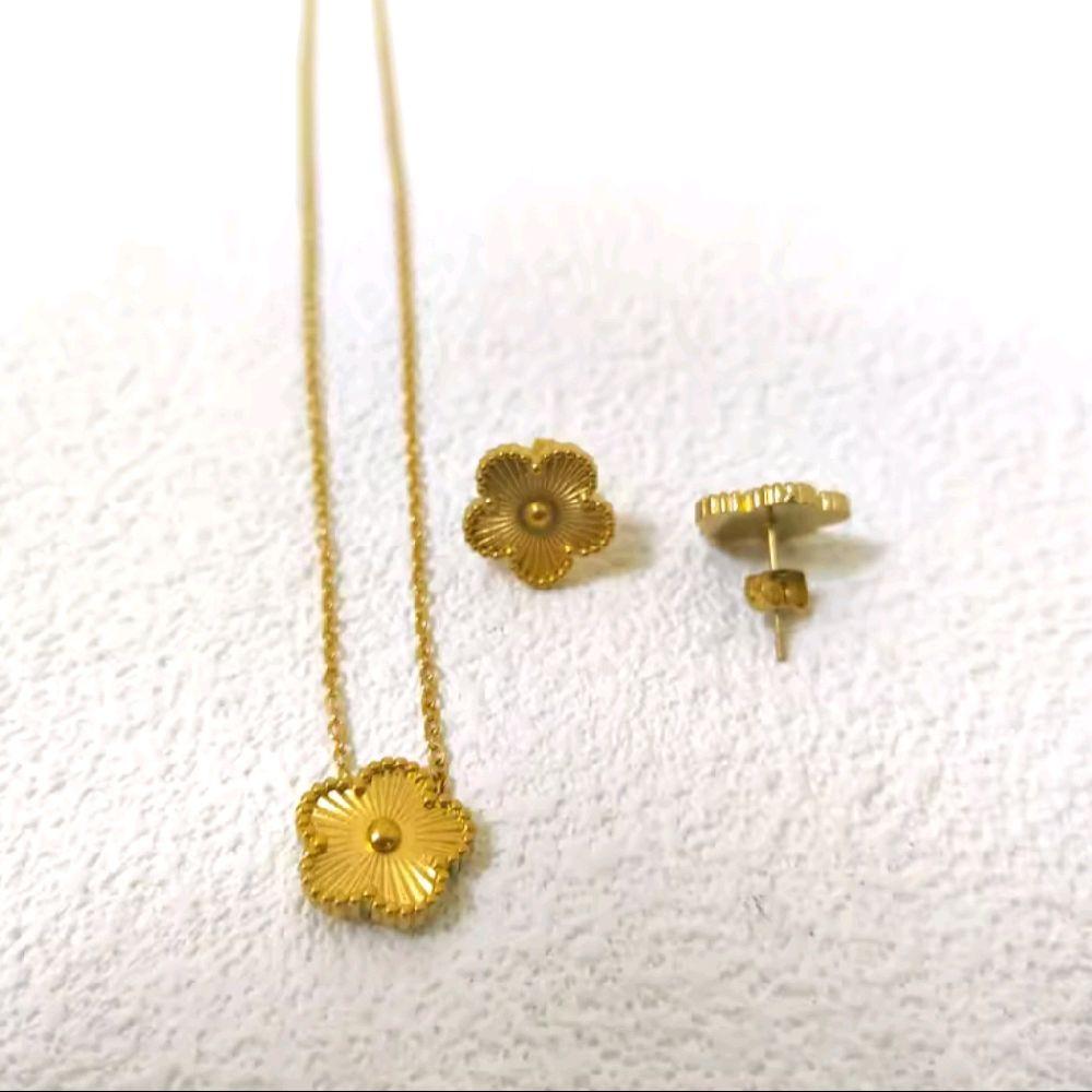 Clover Necklace and Earrings Set for Women