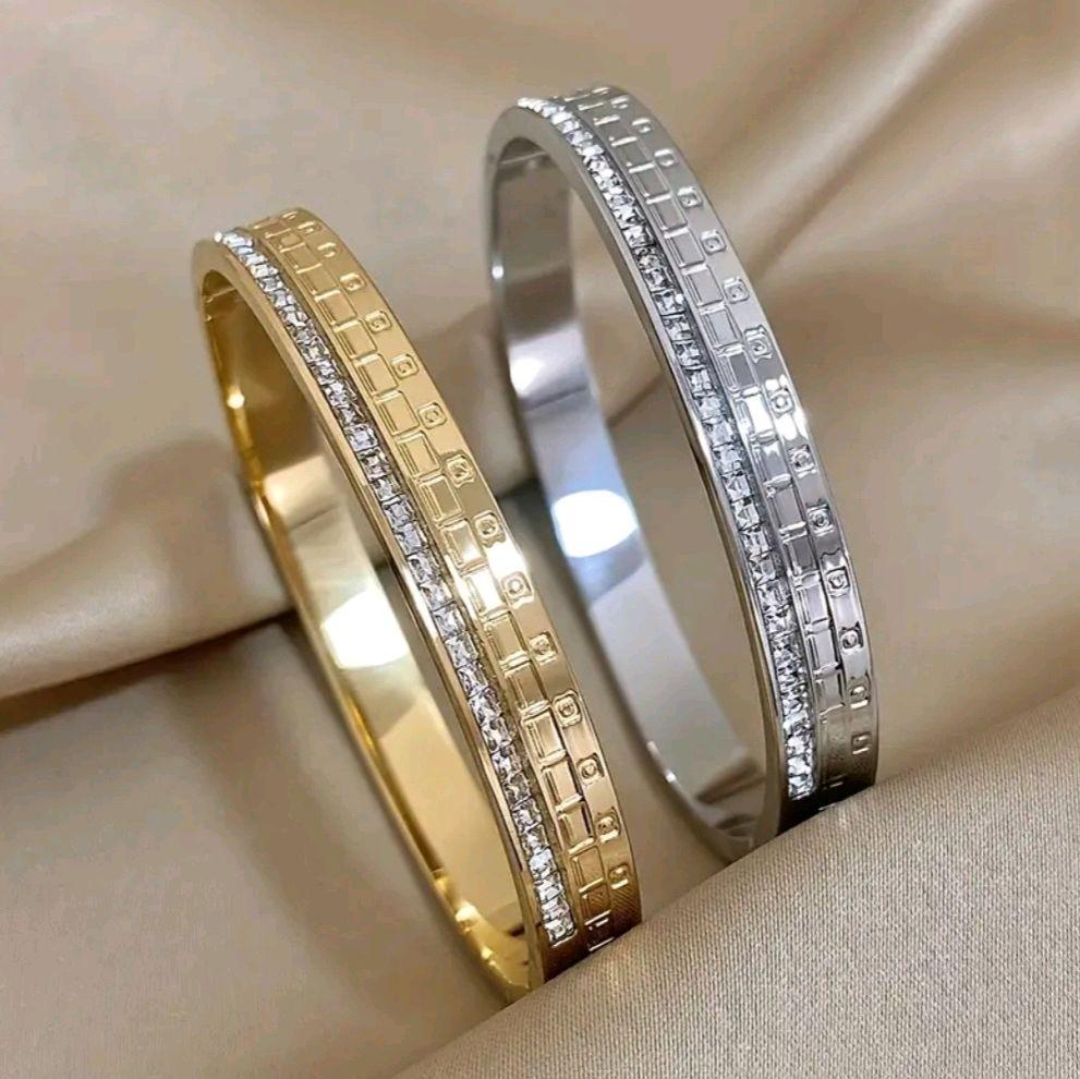 Gold Plated Stainless Steel Bangle - Elegant Design with Sparkling Details on Gold and Silver Options