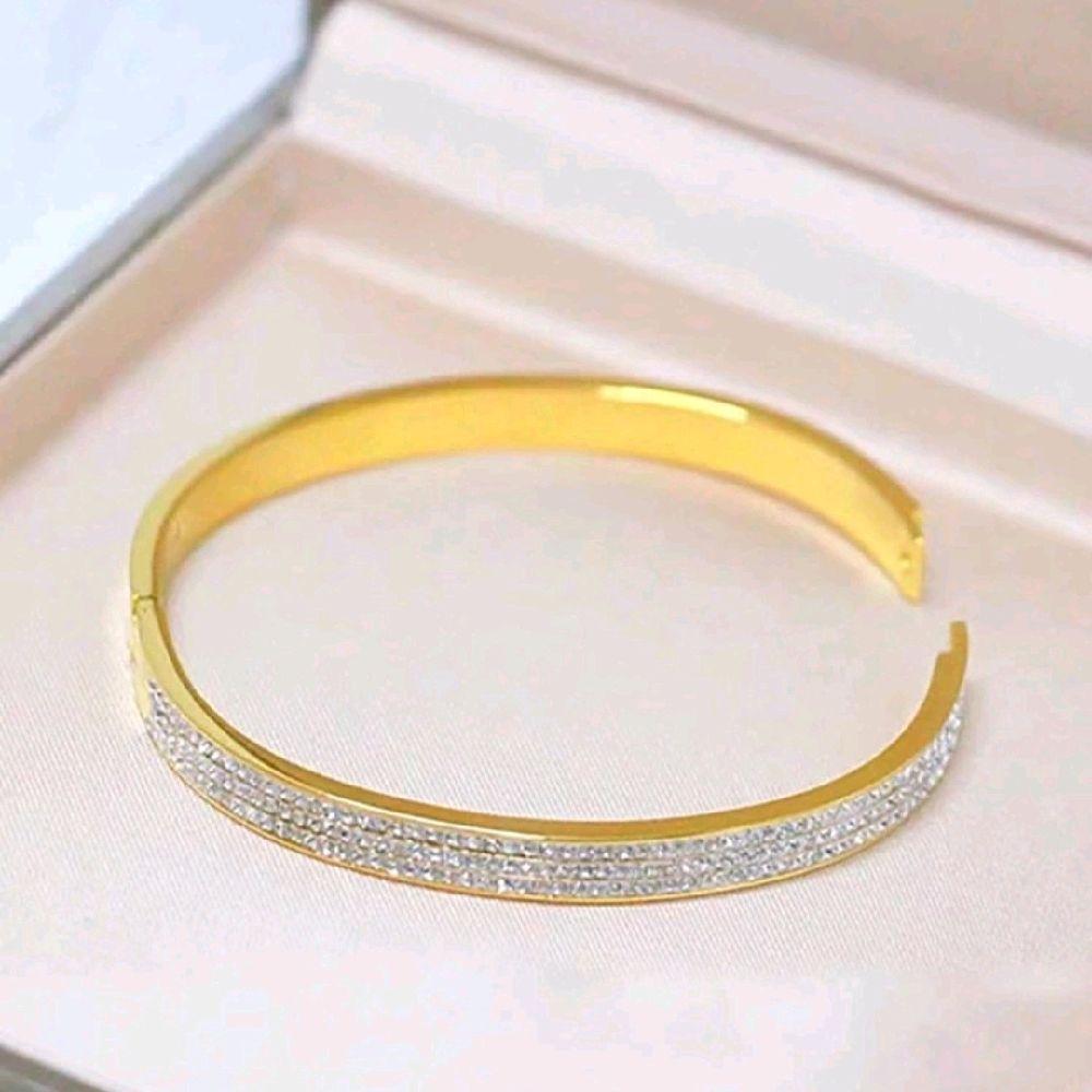 Elegant Bangle For Women - Fade Resistant Gold-Tone Sparkling Design Fashion Accessory