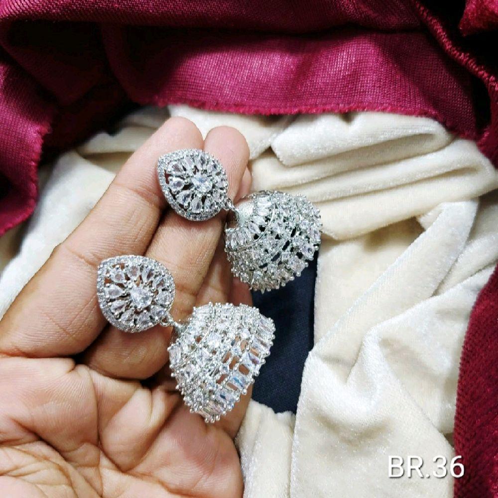 Elegant Sparkling Drop Earrings For Women