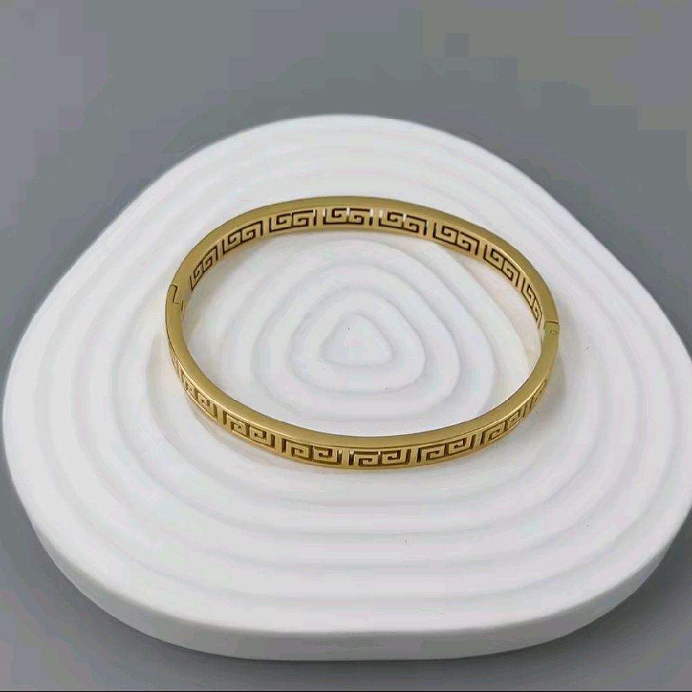 Greek Style Bangle 18kgp Tarnish Free Gold Design Bracelet