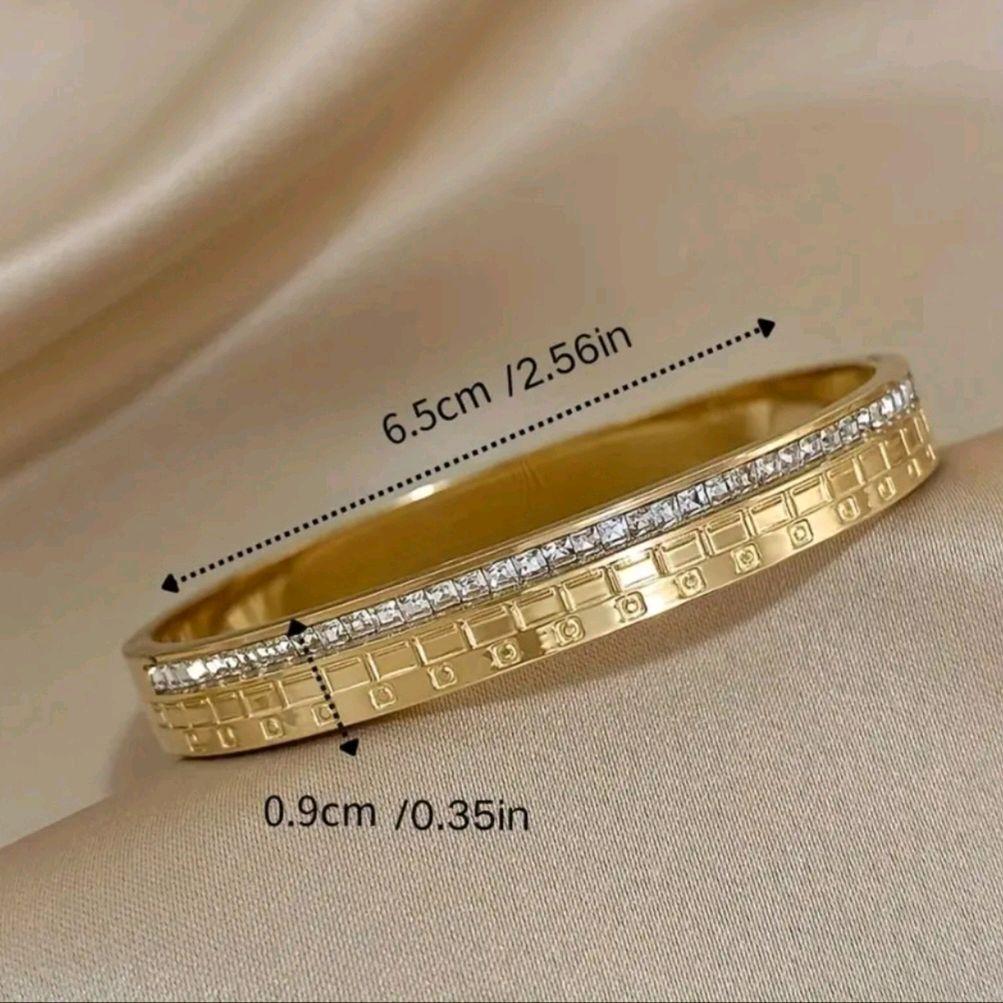 Gold Plated Stainless Steel Bangle - Elegant Design with Sparkling Details on Gold and Silver Options