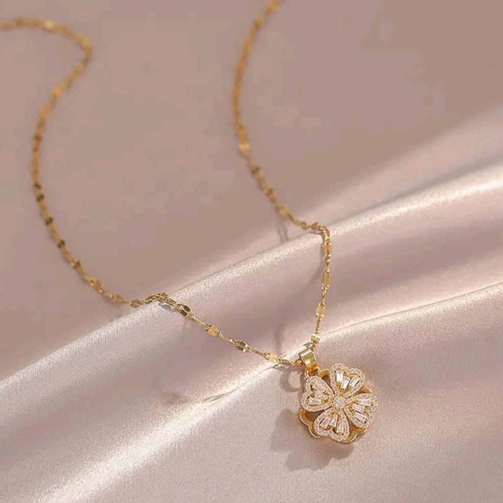 Clover Design Spinning Necklace- Stainless Steel.
