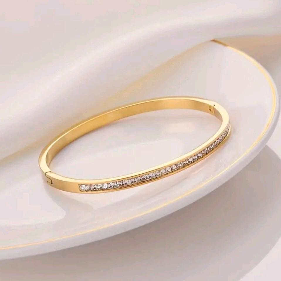 Mel Crystal Bangle.