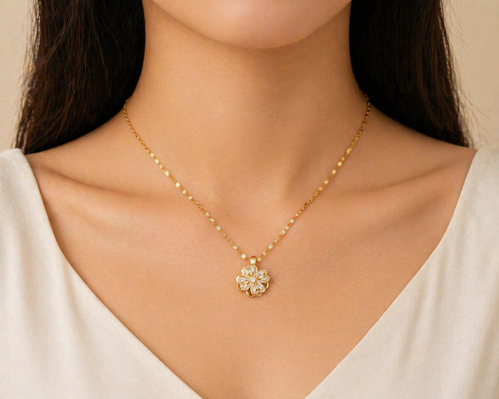 Clover Design Spinning Necklace- Stainless Steel.