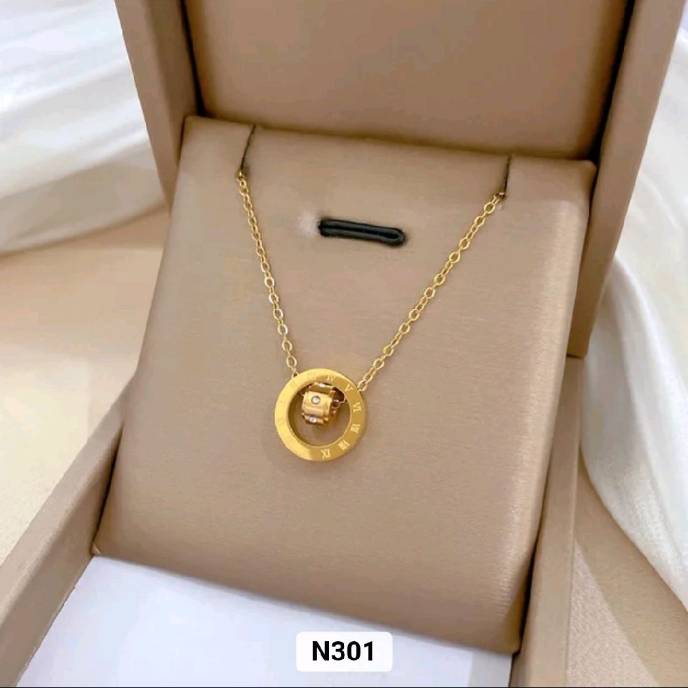 Beautiful Design Necklace For Women Gold & Silver Fish Pendant Fashion Jewelry Gift