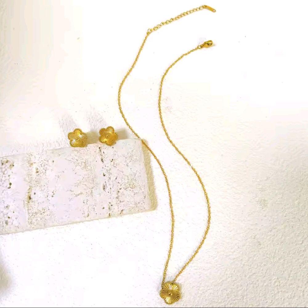 Clover Necklace and Earrings Set for Women
