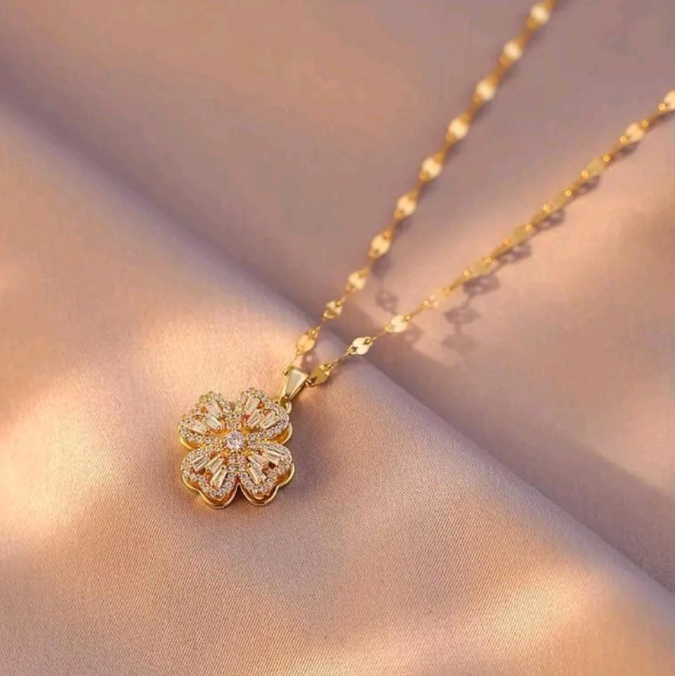 Clover Design Spinning Necklace- Stainless Steel.