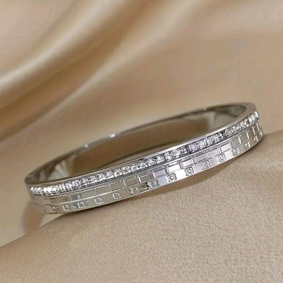 Gold Plated Stainless Steel Bangle - Elegant Design with Sparkling Details on Gold and Silver Options
