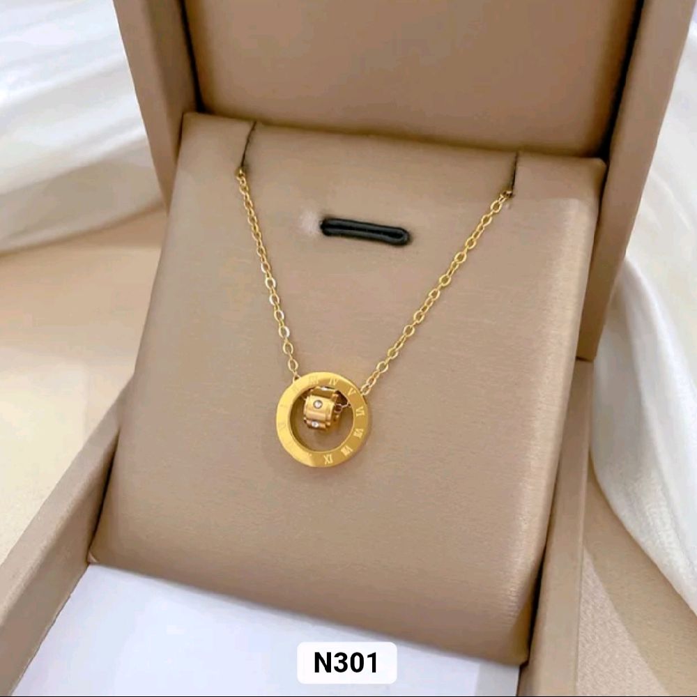 Beautiful Design Necklace For Women Gold & Silver Fish Pendant Fashion Jewelry Gift