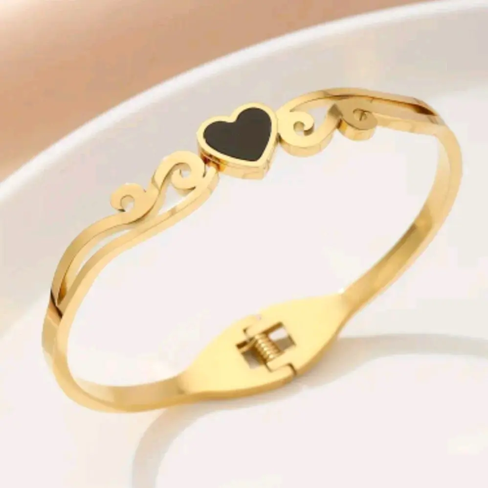Gold Black Heart Bangle