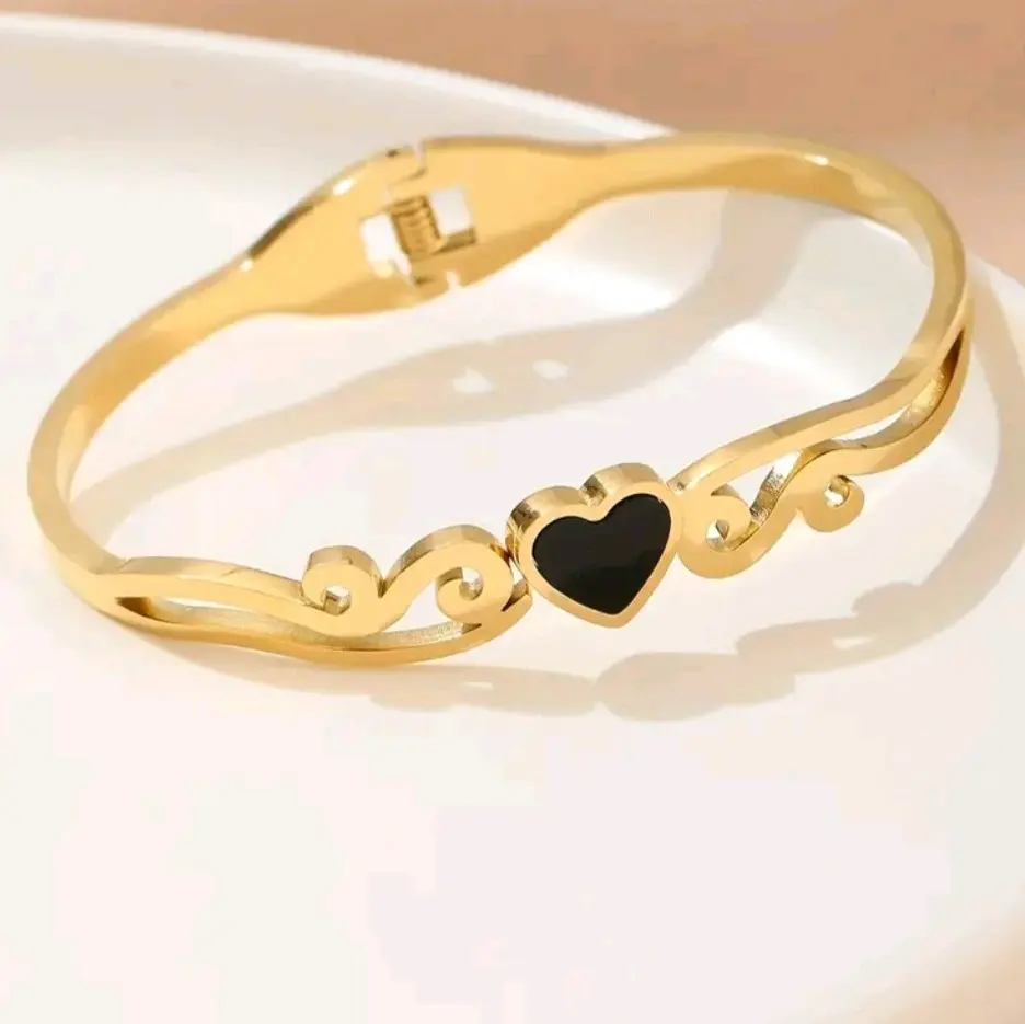 Gold Black Heart Bangle