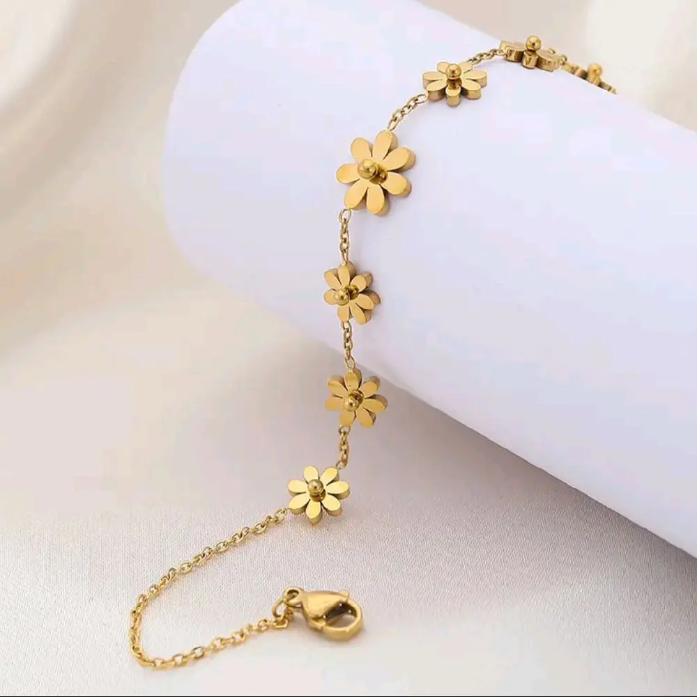Gold Flower Chain Bracelet