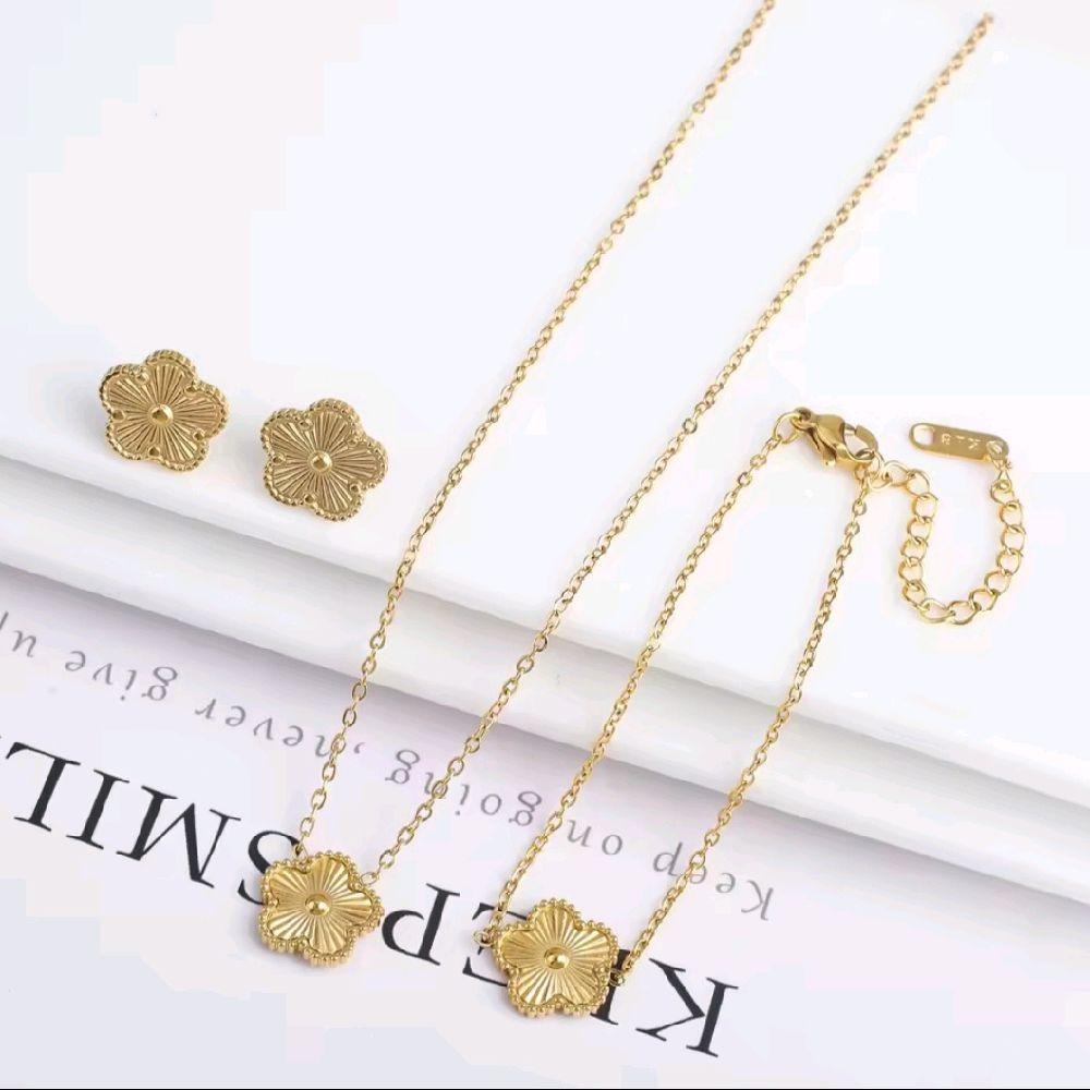 Clover Jewellery Set
