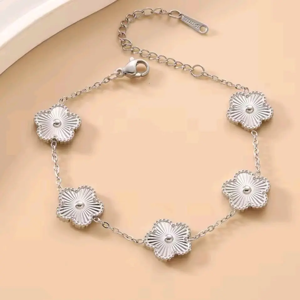 Clover Bracelet with Earrings