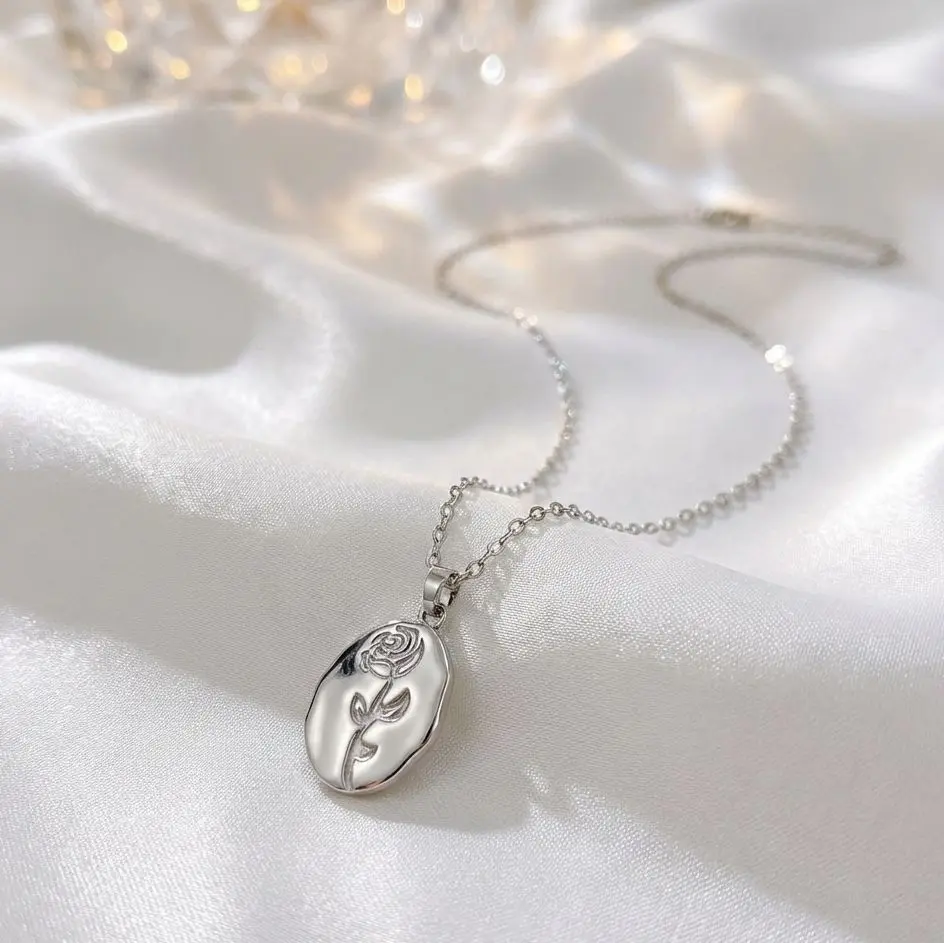 Elegant Rose Pendant Necklace