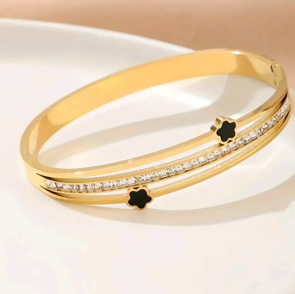 Clover Bangle