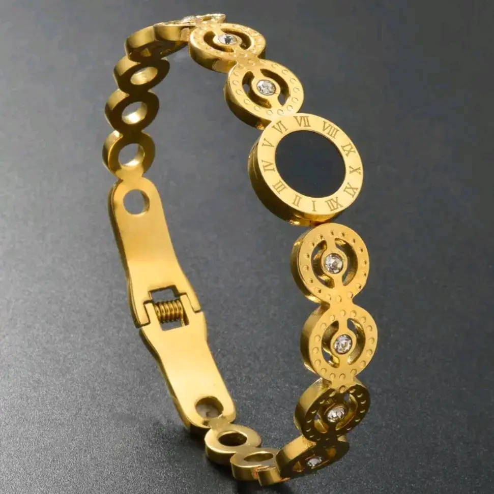 Minimal Gold Roman Bangle