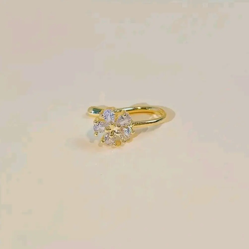 Clover Nose Ring