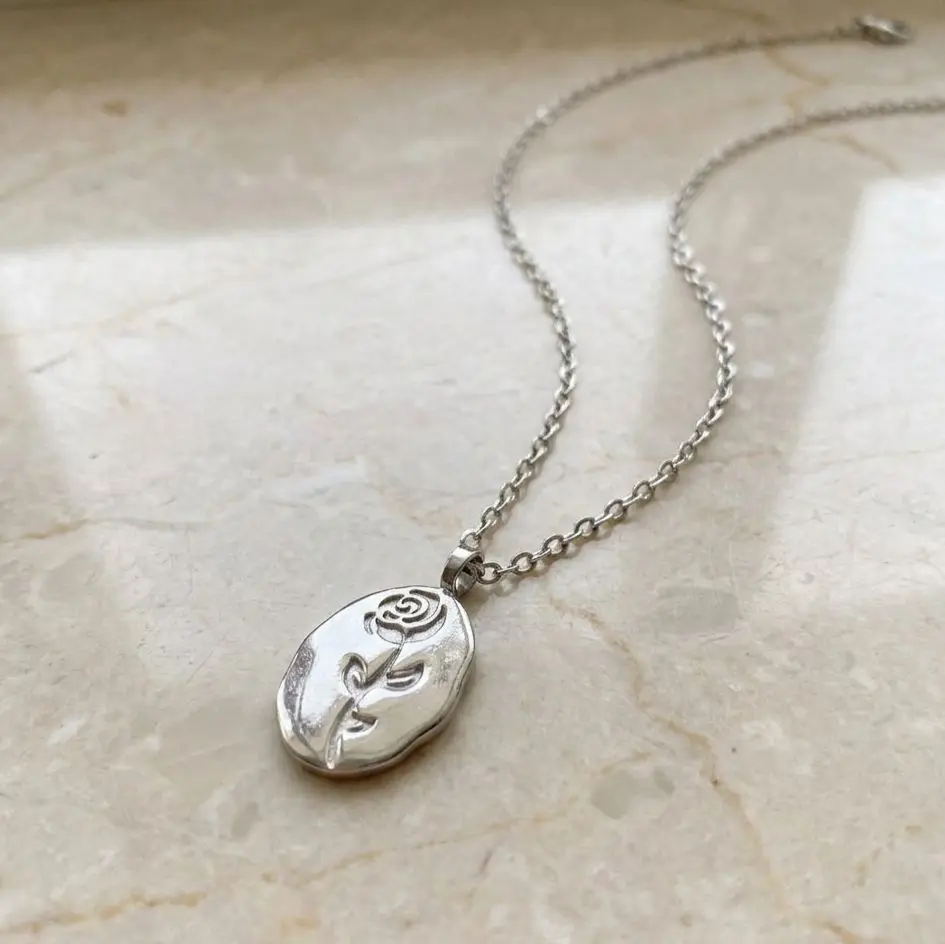 Elegant Rose Pendant Necklace