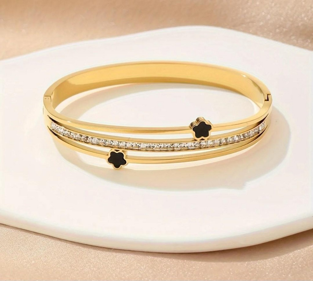 Clover Bangle