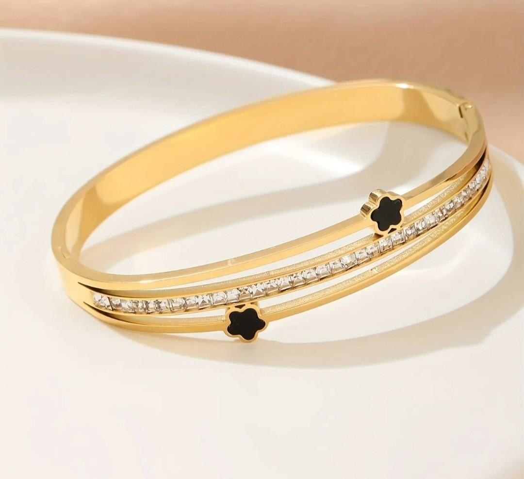 Clover Bangle